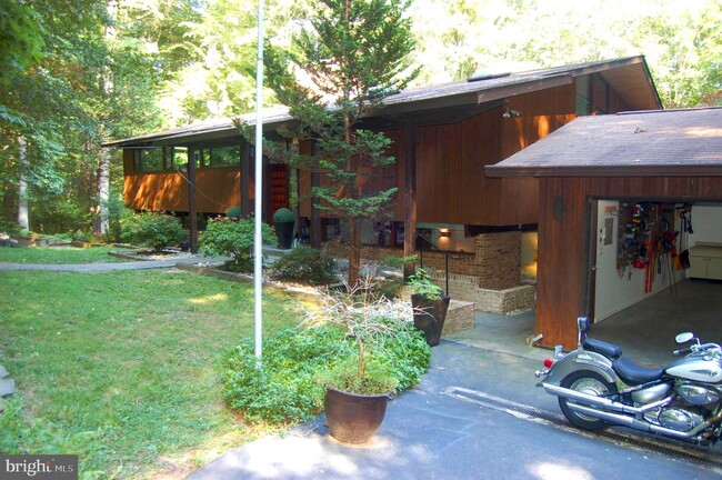 Building Photo - 9728 Swift Creek Ct