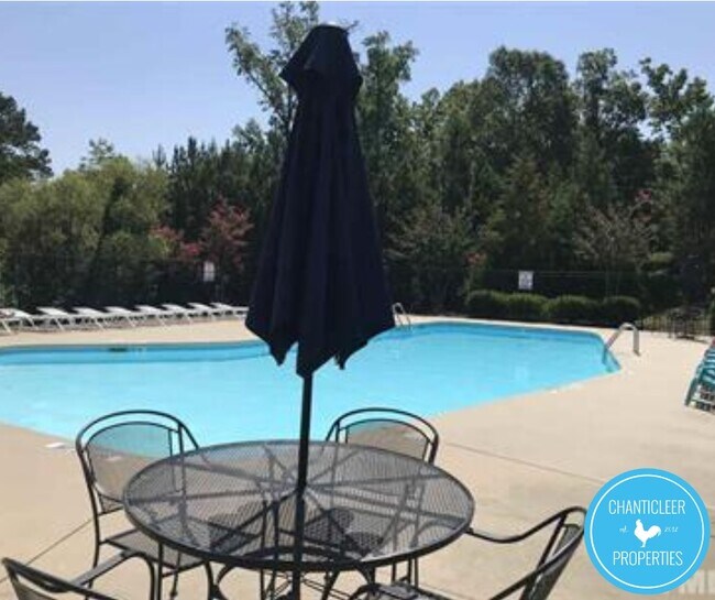 Building Photo - 10 Rochambeau Ct