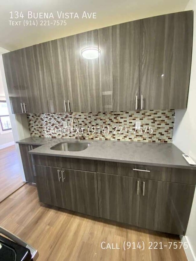 Building Photo - 134 Buena Vista Ave