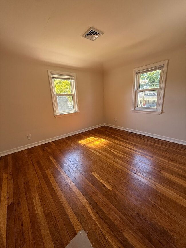 Building Photo - 212 Manheim Ave