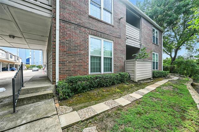 Building Photo - 8545 Midpark Rd