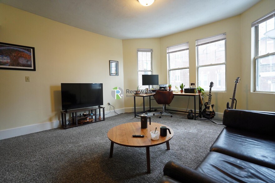 Building Photo - 12 Lorraine Ter