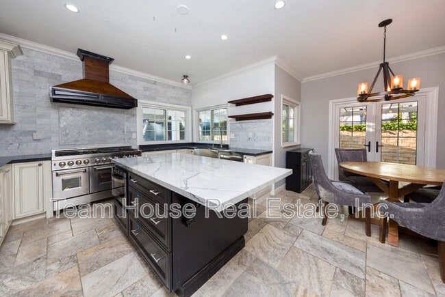 Building Photo - 22324 Circle J Ranch Rd