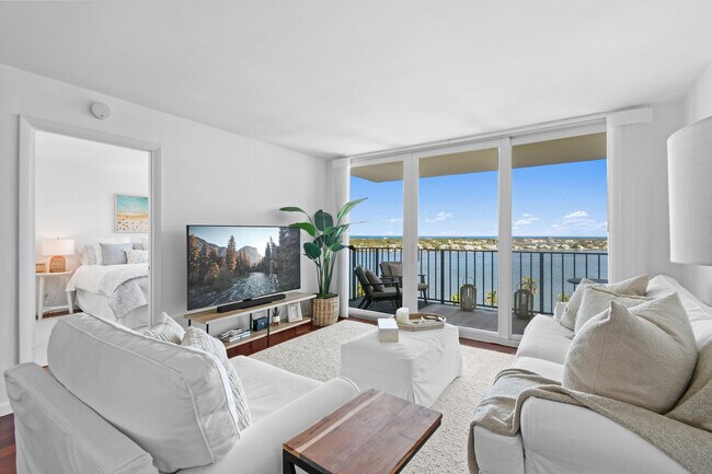 Building Photo - 1701 S Flagler Dr