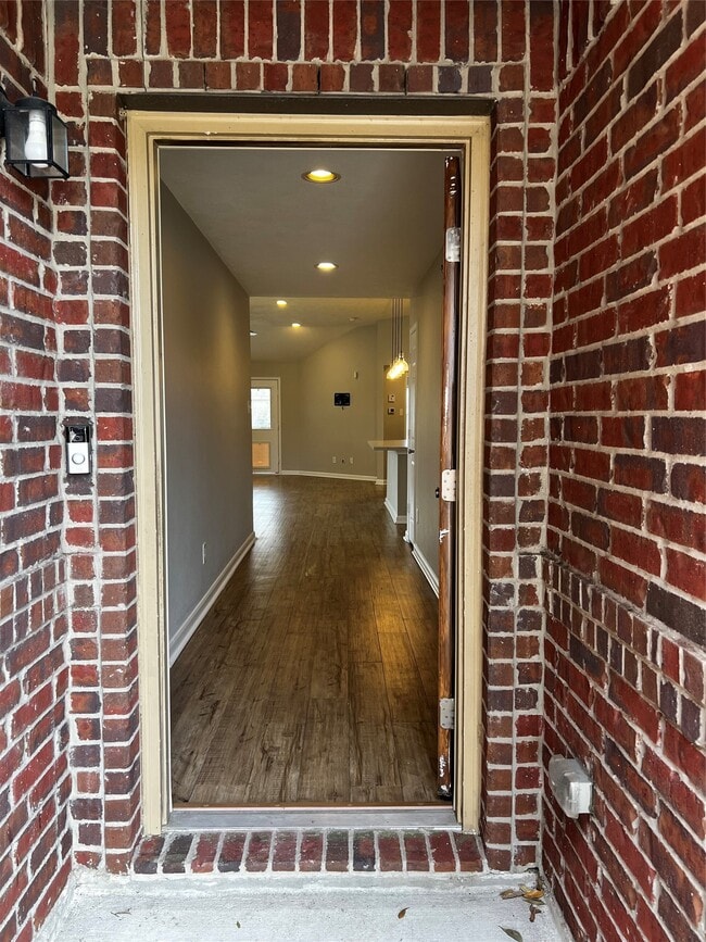 Building Photo - 6702 Path Way Ct