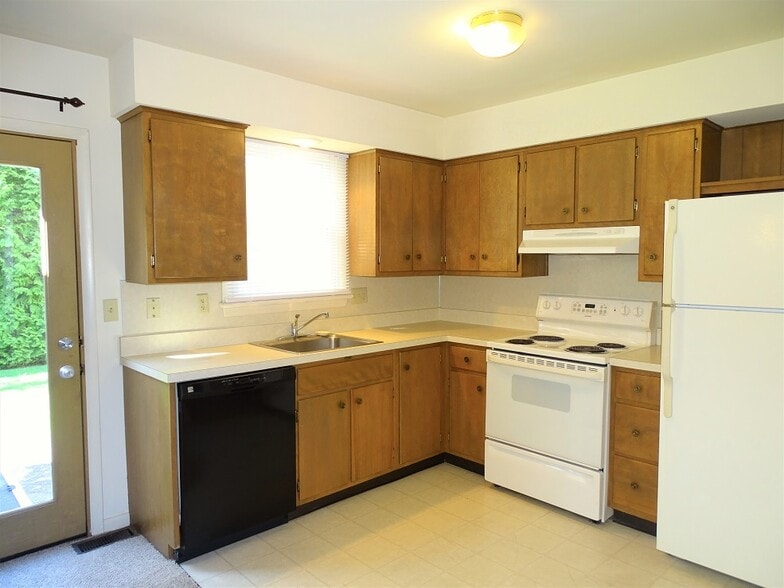 Building Photo - 112 Garden Ave