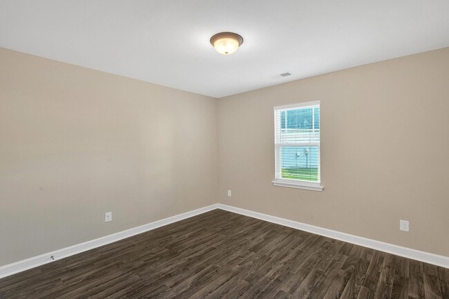 Building Photo - 630 Osprey Landing Dr