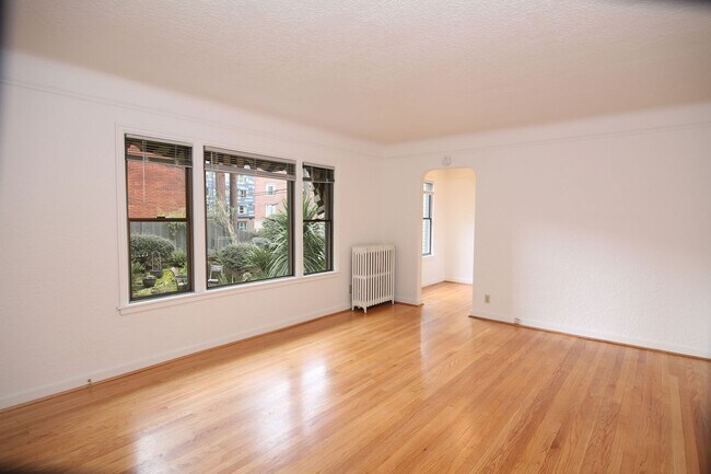 Interior Photo - Glen Arms