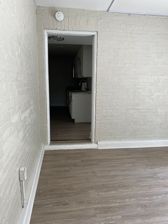 Building Photo - 2209 Rivermont Ave