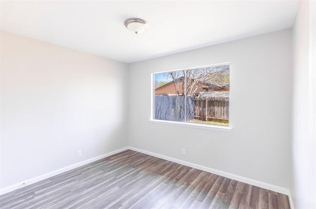 Building Photo - 10309 Burmaster Ln