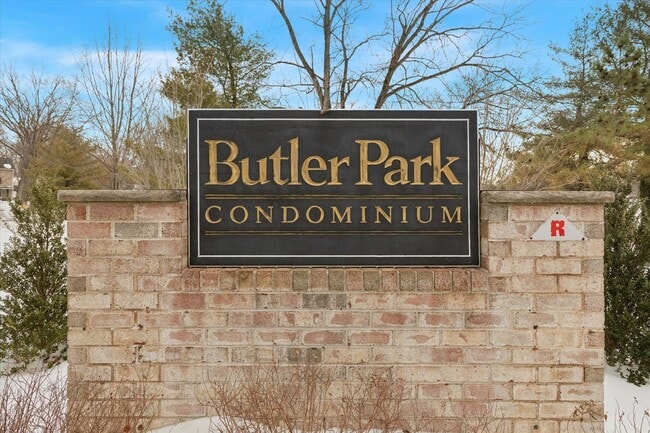 Building Photo - Available now, 3B/2.5B Two Story Townhome in Butler Park!