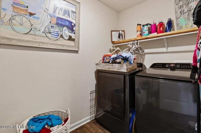 Building Photo - 152 Jarama Cir