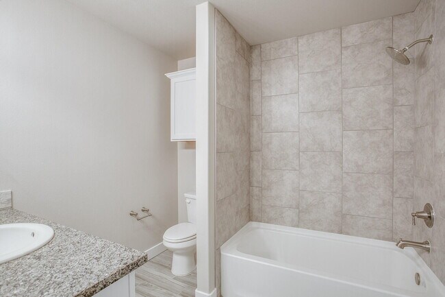 Building Photo - 1905 140th St