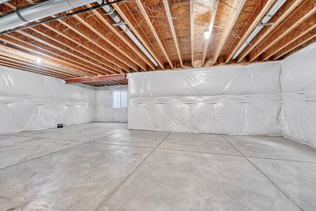 Building Photo - $2,950.00 - 3 Bedrooms, 2.5 Bathrooms, Single Family Home in Circle Rock with Cozy Fireplace!