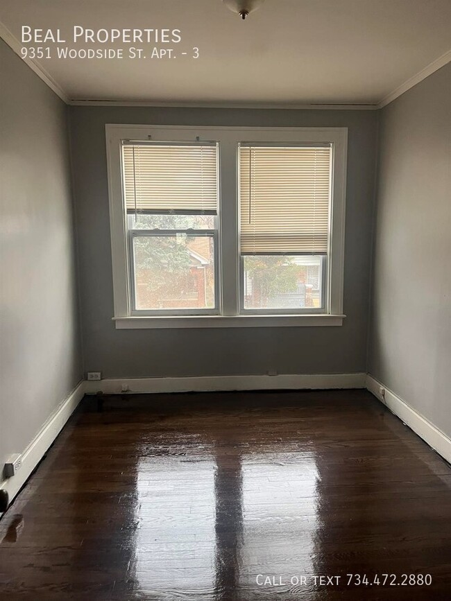 Building Photo - 9351 Woodside St