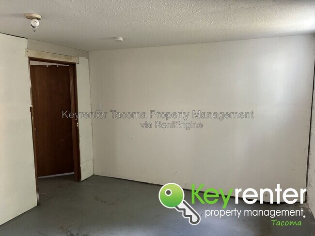 Building Photo - 620 S 34th St