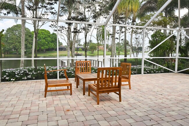 Building Photo - 12828 Meadowbreeze Dr