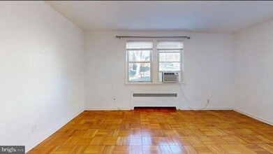 Building Photo - 4000 Beecher St NW