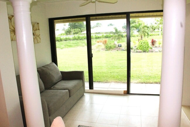 Building Photo - 4595 Laurel Tree Rd