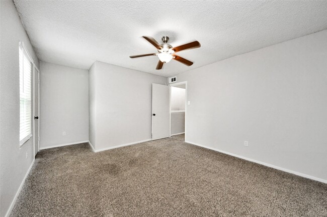 Building Photo - 781 Country Pl Dr