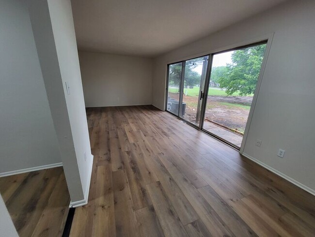 Building Photo - 11345 Calico Dr