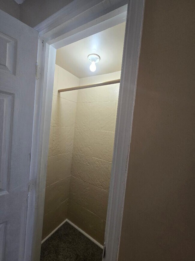 Building Photo - 3310 N Orkney St