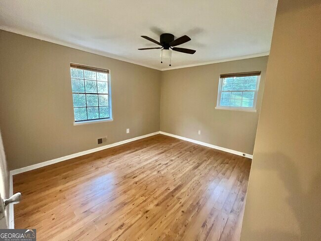 Building Photo - 152 Rountree Rd