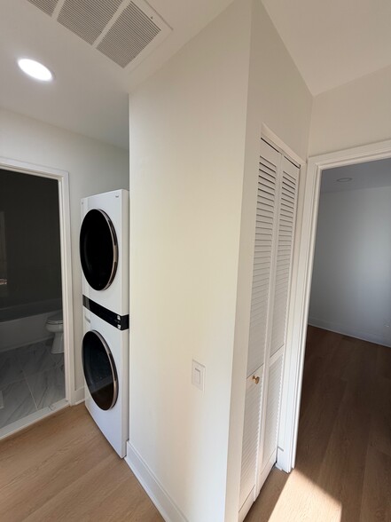 Building Photo - 9650 Marston Ln