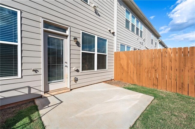 Building Photo - 5311 Bentayga Dr