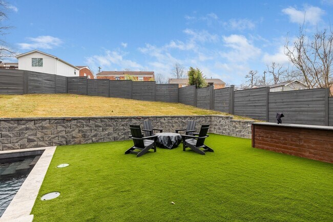 Building Photo - 601 S 9th St