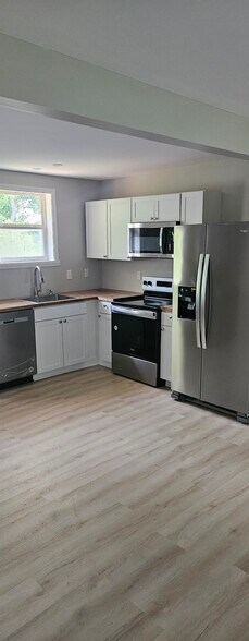 Building Photo - 933 Shearor St