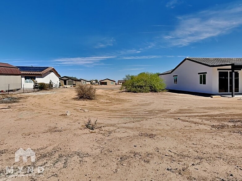 Building Photo - 9346 W Raven Dr