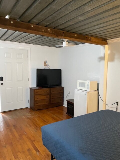 Building Photo - Country Setting.  Charming Fully furnished Cabin with Utilities included!