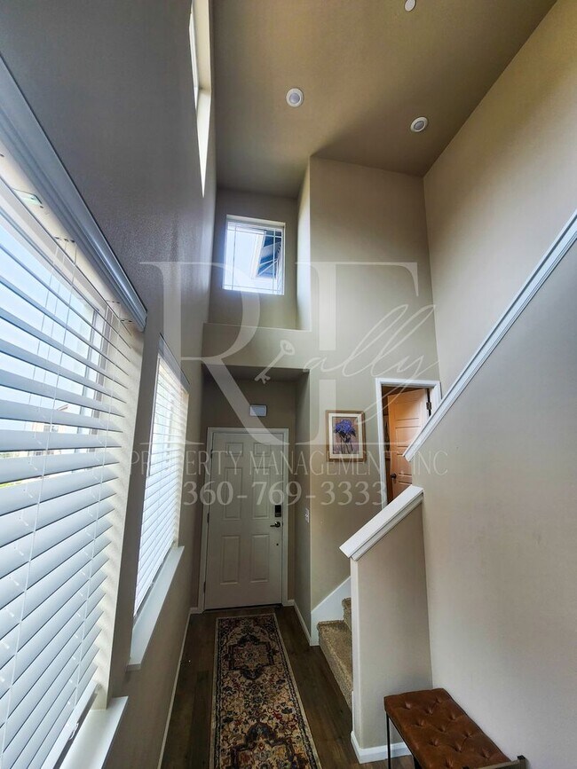 Building Photo - Extra Large Premium Built 4bd