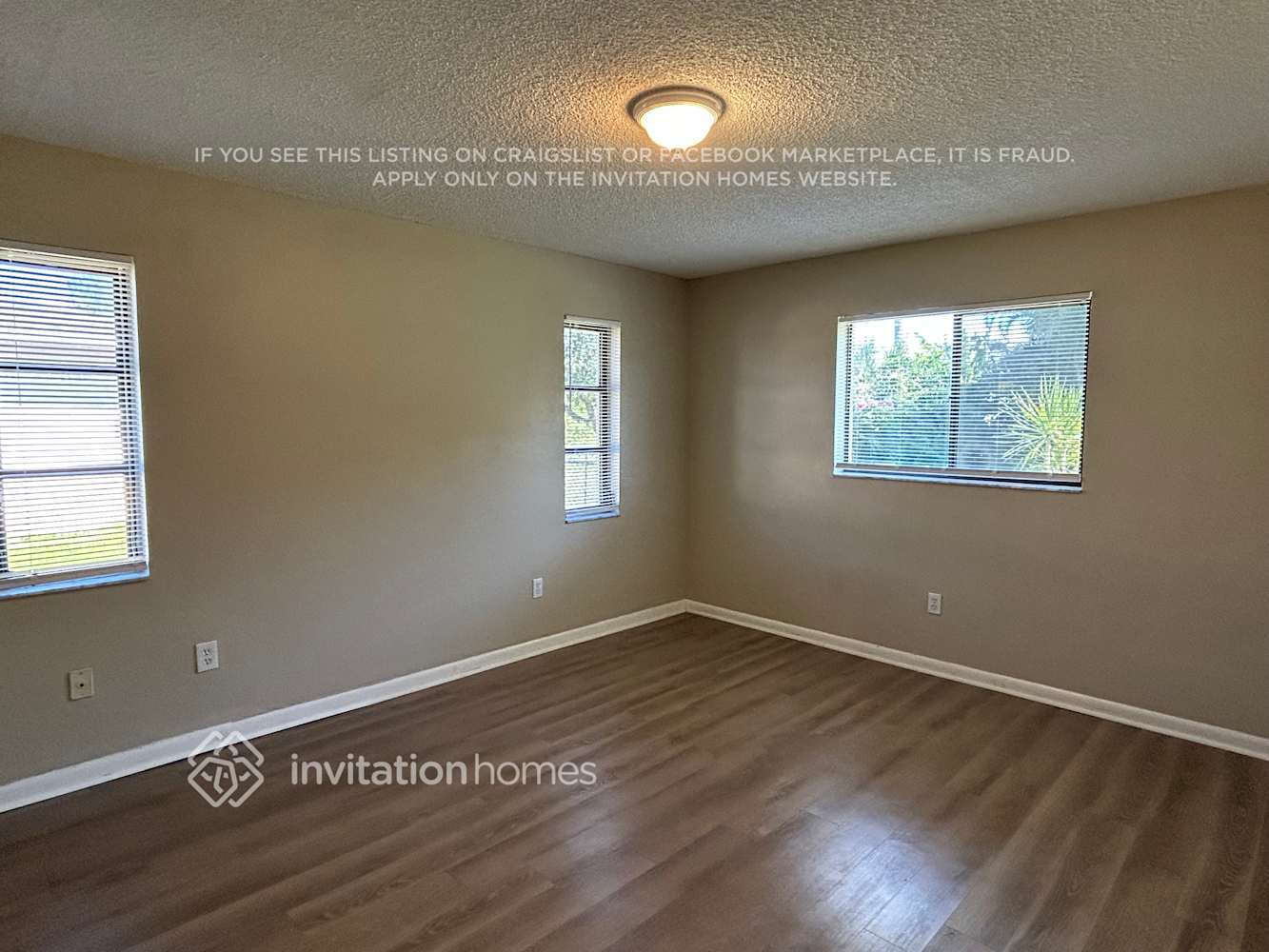 Building Photo - 1012 SE 42nd Ln