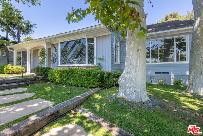 Primary Photo - 11339 Thurston Pl