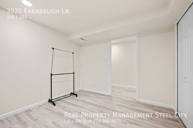 Building Photo - 3920 Farabaugh Ln