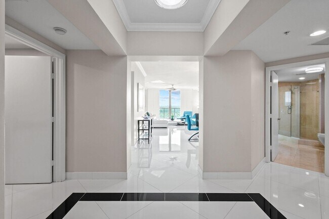 Building Photo - 3610 Gardens Pkwy