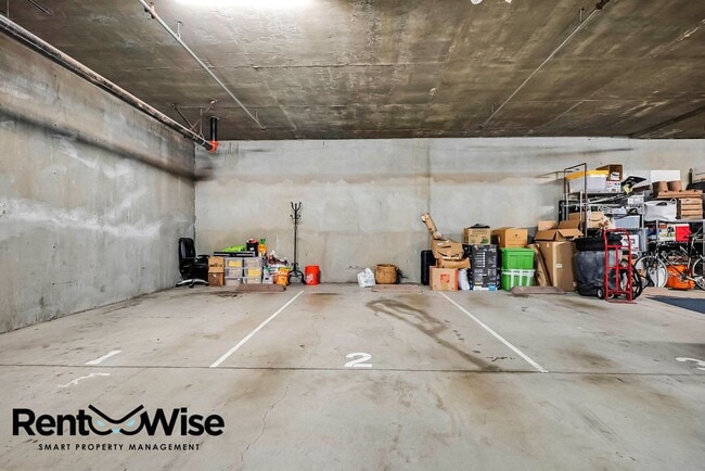 Building Photo - 68 McCoppin St