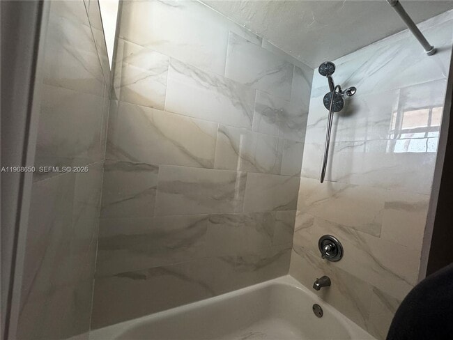 Building Photo - 500 13th St