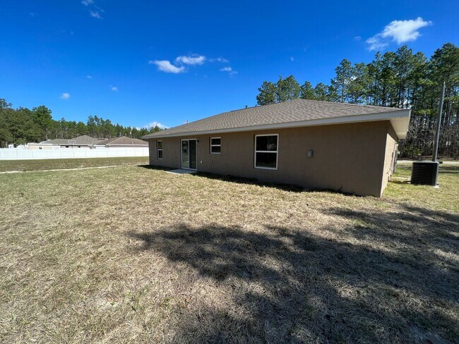 Building Photo - BEAUTIFUL AND BRAN NEW 3BR/2BA home in Ocala!!