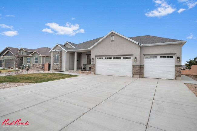 Building Photo - Modern 5 Bedroom Home in Cedar City!