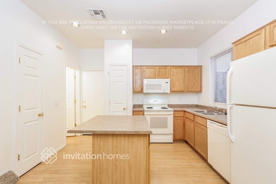 Building Photo - 7529 S 14th St