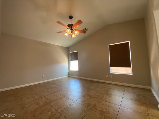 Building Photo - 5251 Sand Dollar Ave