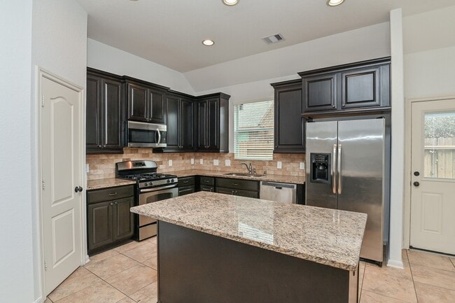 Building Photo - 6026 Baileys Run Ln