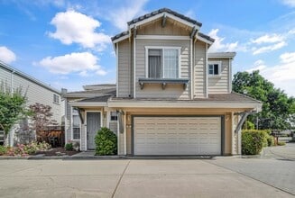 Building Photo - Beautifully updated 3-bedroom home close to shopping