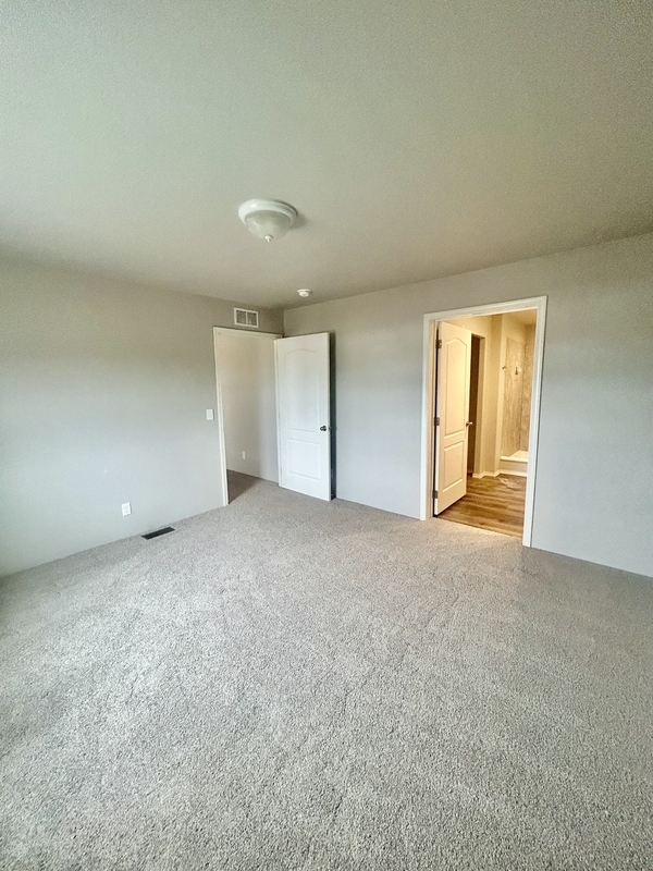 Building Photo - 8446 Sunrise Way