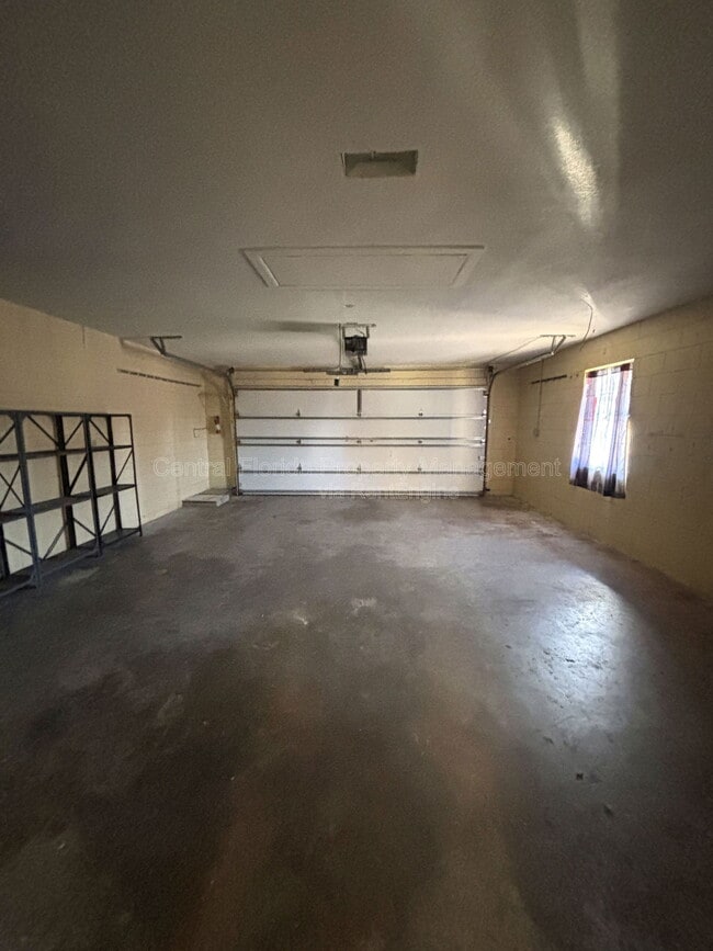 Building Photo - 12429 Sunshine Dr