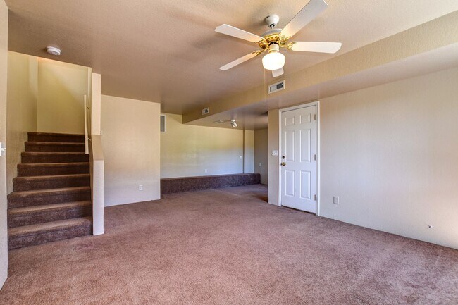 Building Photo - Pet Friendly 4 bedroom, 3 bath home for rent!