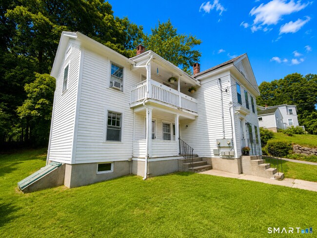 Building Photo - 111 Rockwell St